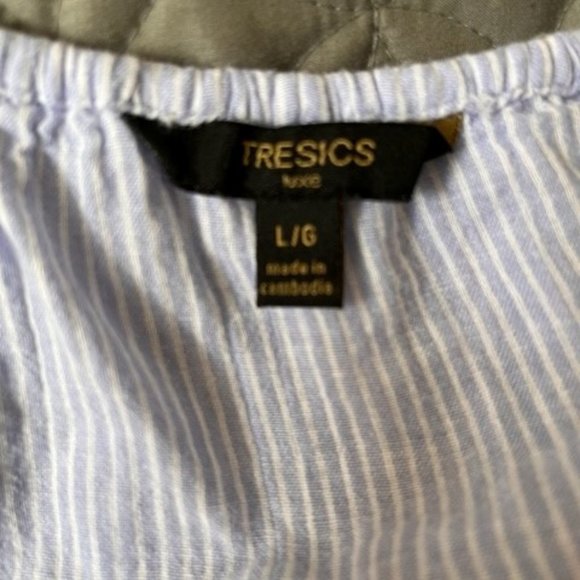 Tresics light blue & white stripe ruffle on or off the shoulder top - Picture 5 of 5